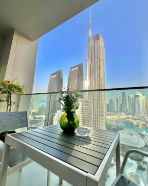 VIP Experience Dubai Downtown at Forte Tower - Burj Khalifa and Fountain View - Modern Luxury Apartments